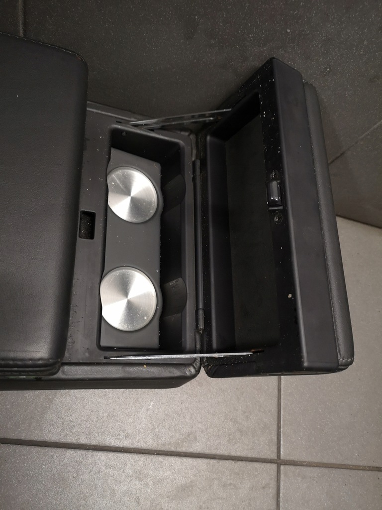 фото №12, Подлокотник средний сиденье audi a8 d2 чёрный