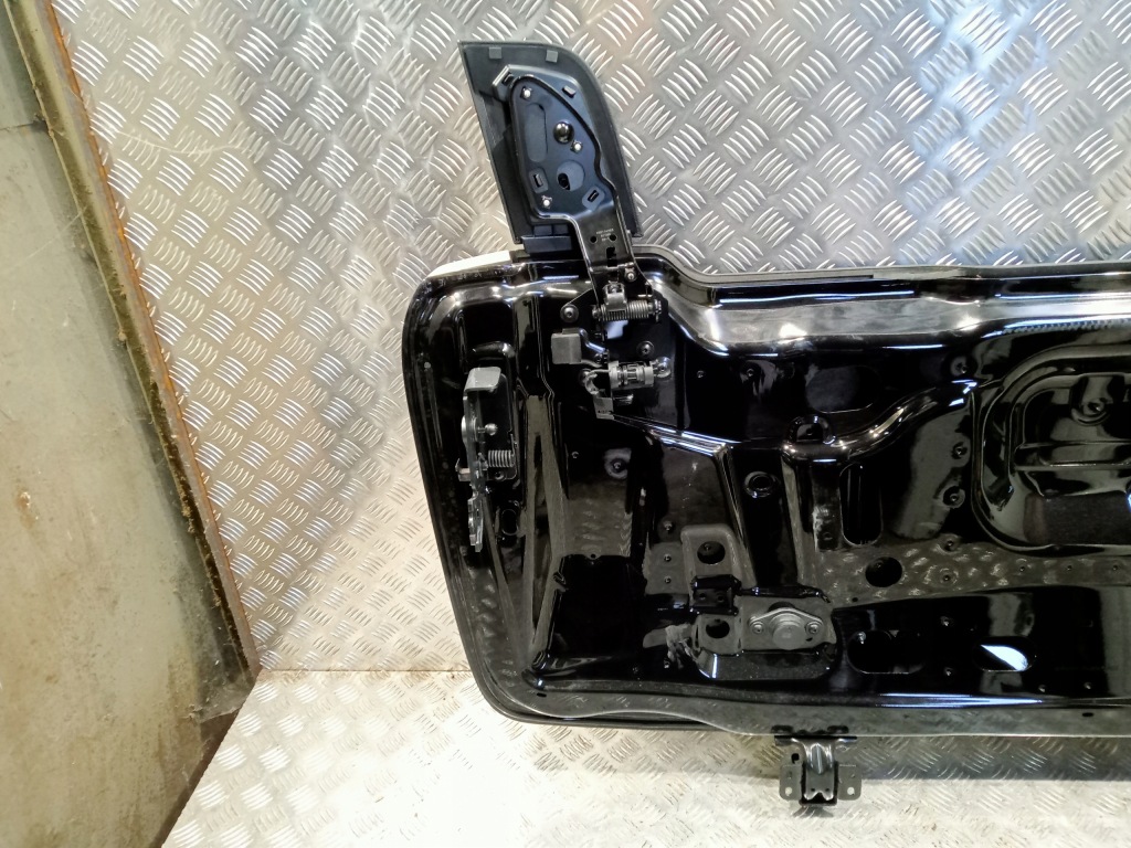 фото №9, Mercedes e w238 кришка складного дах