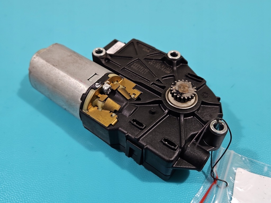 Купити Моторчик ролета citroen ds5 11-15