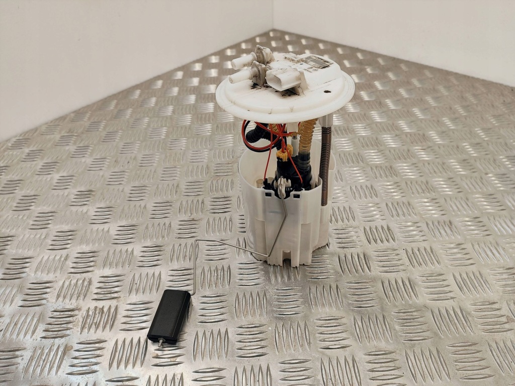 фото №1, Насос пального fiat talento 172021036r