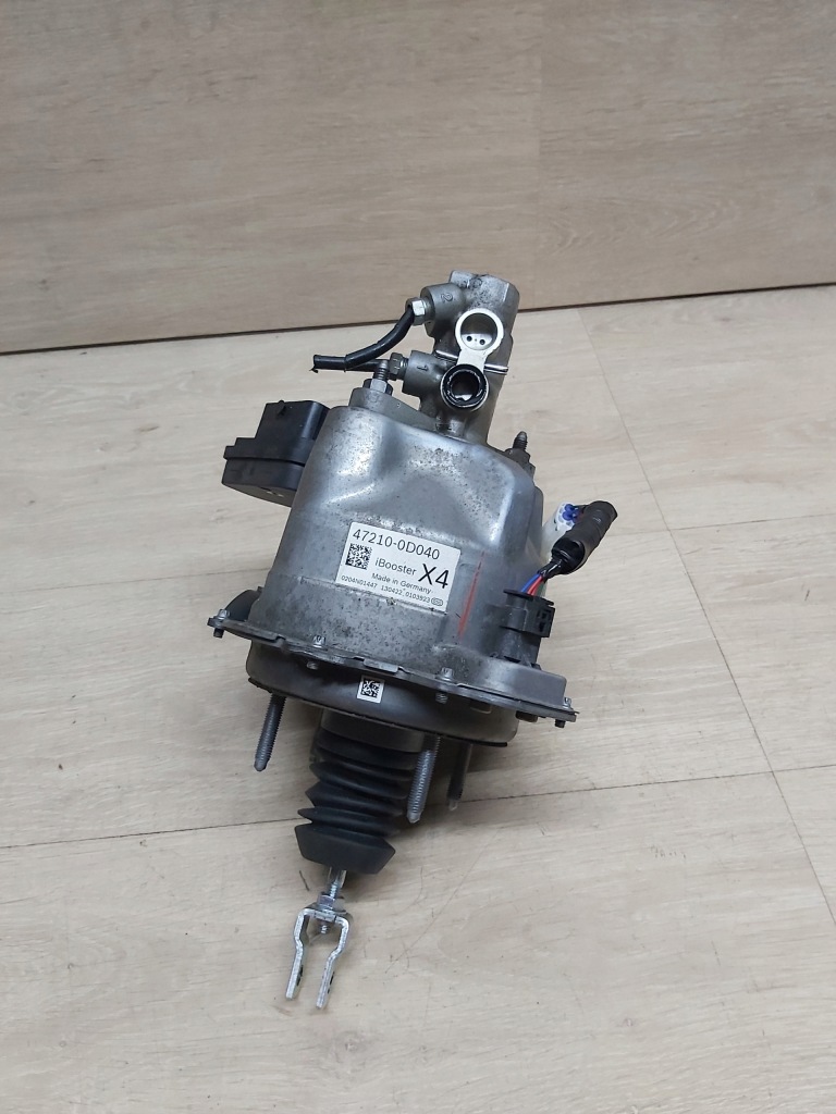 фото №1, Toyota yaris iv 1,5 усилитель тормозов тормоза