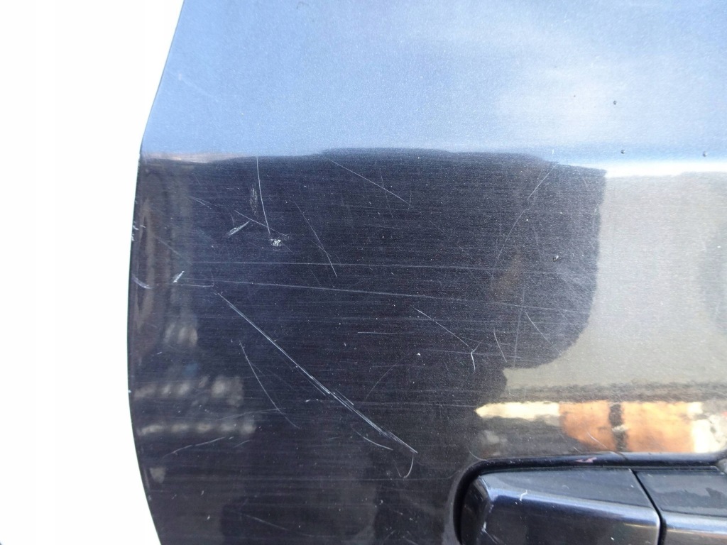 Дверей правий задні nissan qashqai j10 z11 06-13 r. Зі Шроту