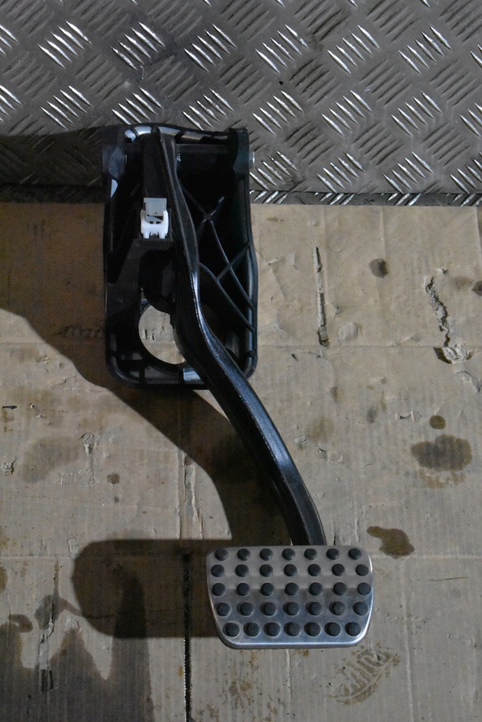 фото №1, Педаль гальма mercedes w222 1