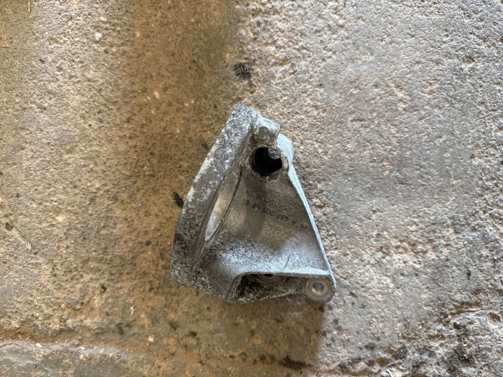 фото №1, Mercedes a klasa w176 підпора підпірка піввісь a6072050201