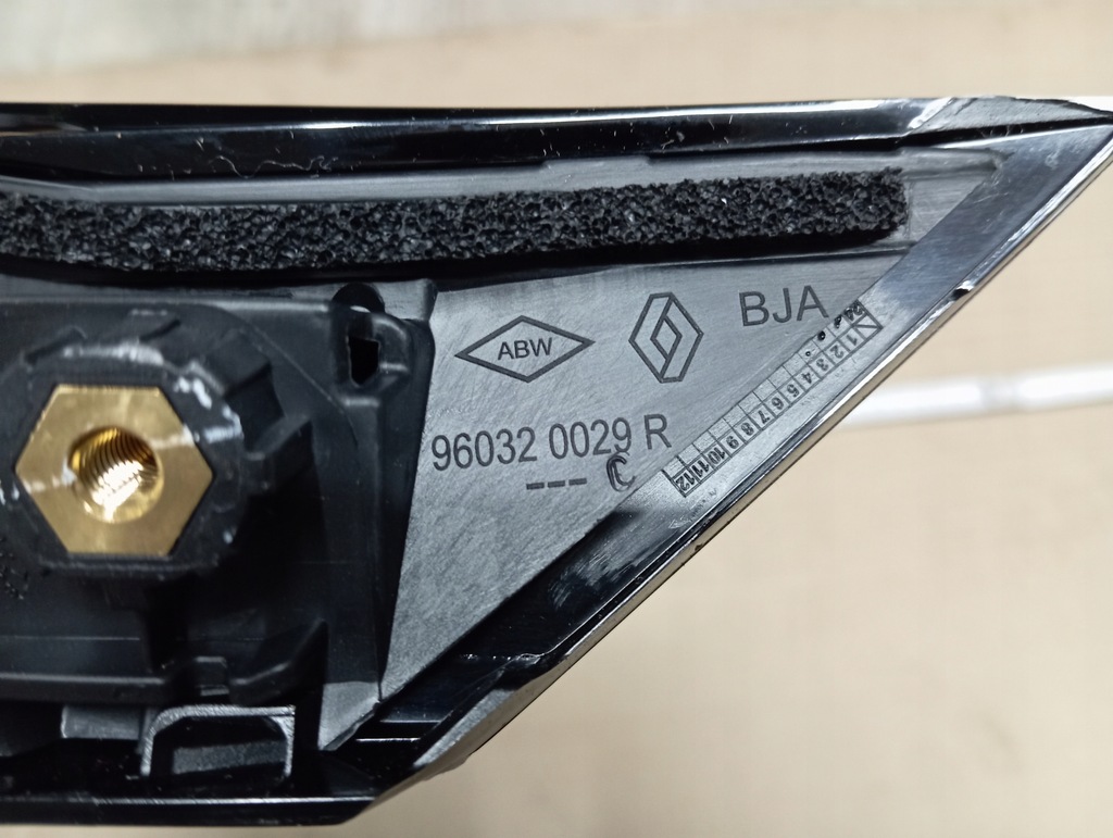 фото №4, Молдинг кришки задня renault clio v 960320029r nowa оригінал