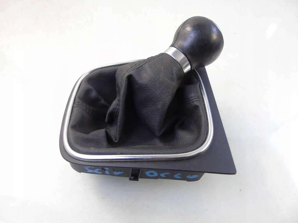 фото №1, Ручка чохол перемикання передач рамка vw scirocco 1k0711113cg