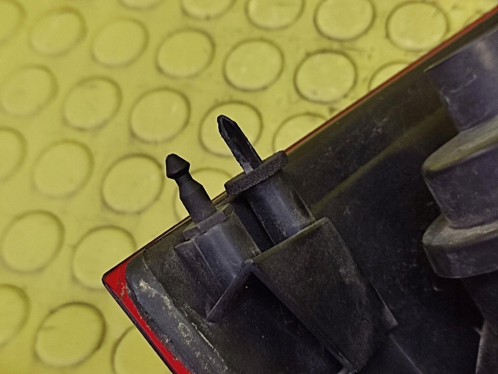 фото №10, Renault megane ii лампа правый задняя 89398081