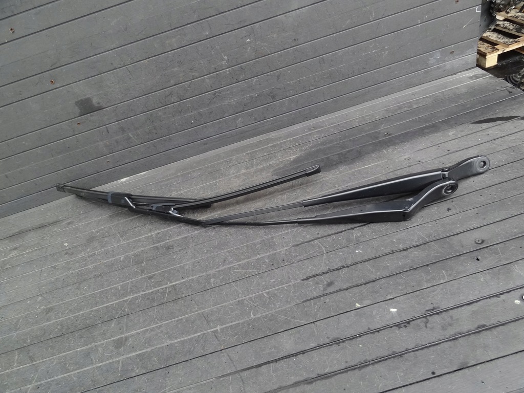 фото №1, Citroen c3 iii 2018 рычаги дворник комплект