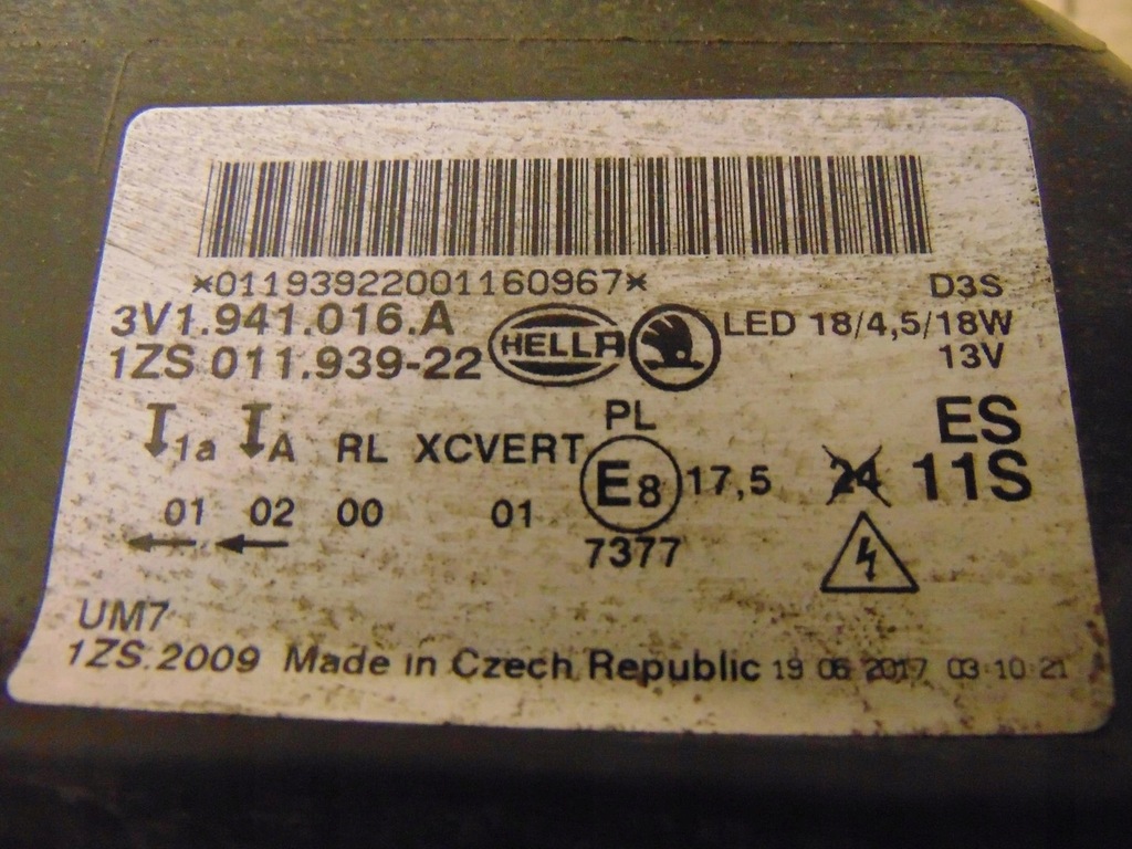 фото №16, Лампа права перед skoda superb iii ксенон led europ