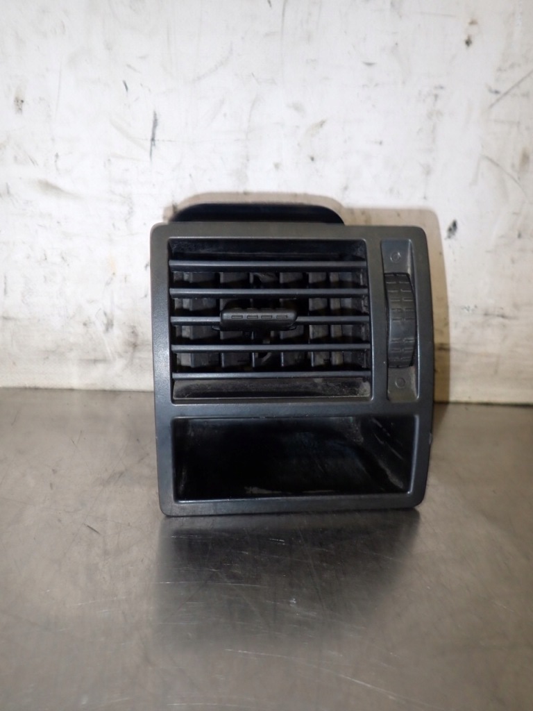 Купити Решітка обдув volkswagen t5