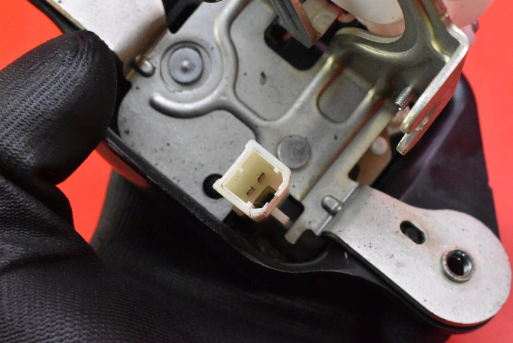 фото №6, Замок крышки задняя багажника jeep cherokee 5 v kl 13-17