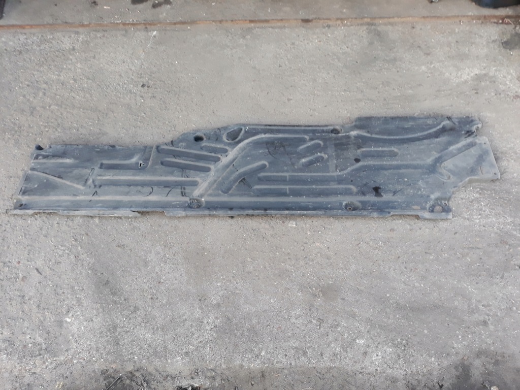 фото №1, Защита подвеска правая mercedes w203 coupe