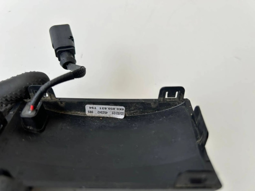 фото №3, Audi a6 c8 4k заглушка защита радара 4k0853631 оригинал