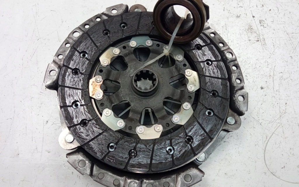 фото №1, Зчеплення bmw 5 523 i