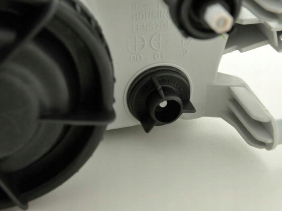 фото №7, Лампа перед права mitsubishi carisma da0 95-99