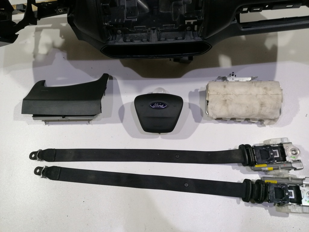 фото №3, Ford ecosport lift приборная панель консоль подушка безопасности ремни