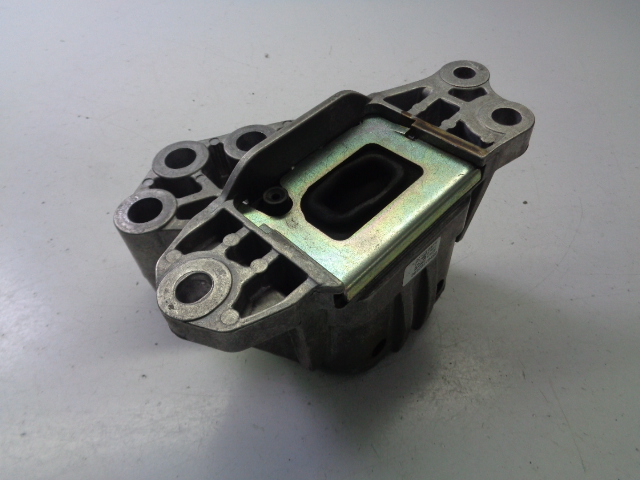 фото №3, Подушка двигателя jeep renegade 1.4 multiair przed lift 2017 r