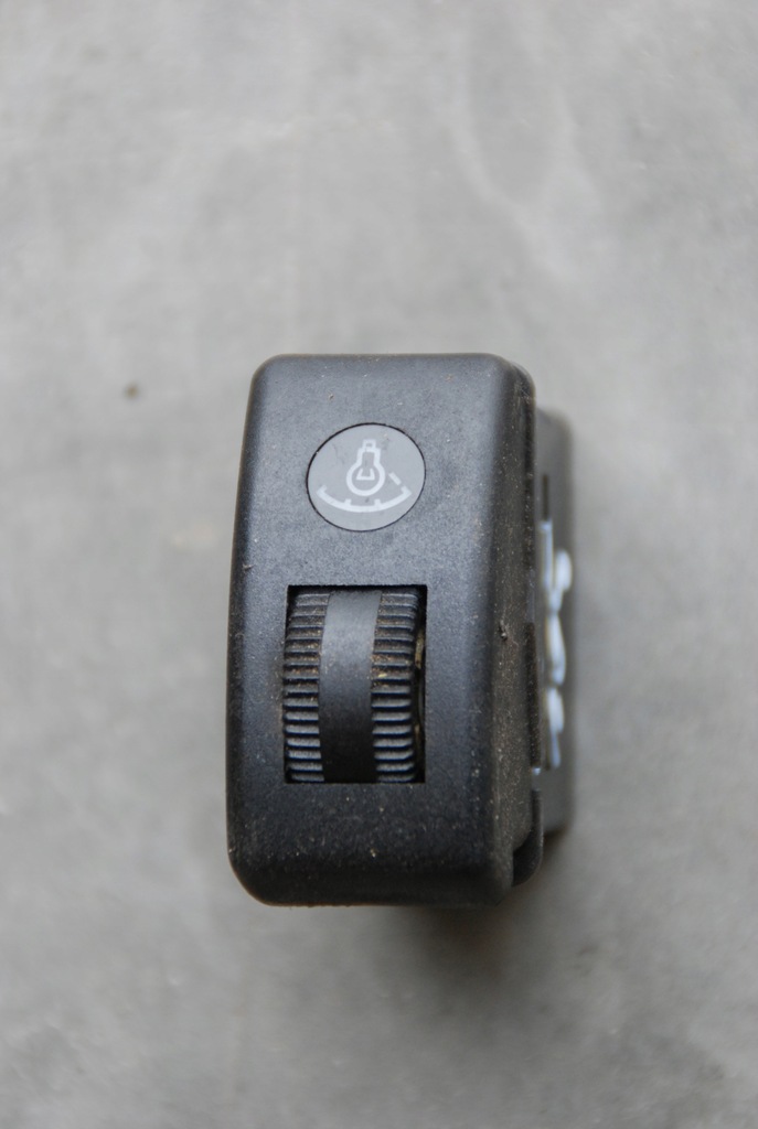 фото №1, Daf xf105 переключатель подсветка кабины 1435602