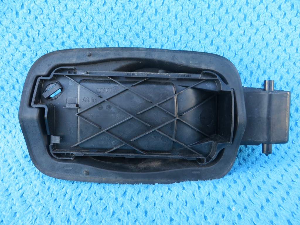 фото №1, Audi a3 8v5 sedan заливна горловина пального