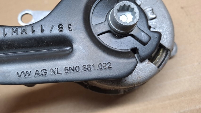 фото №9, Ручка механизм регулировки сиденье правый yeti tiguan 5n0881092