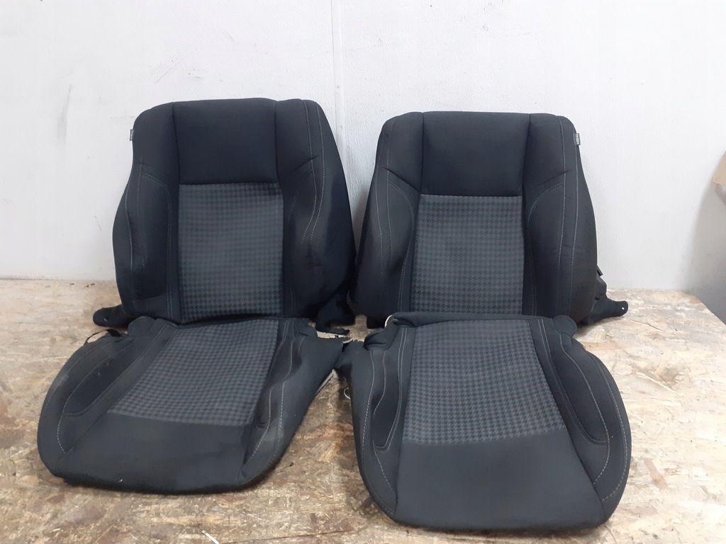 фото №1, Challenger 2015- обшивка обивка сиденье