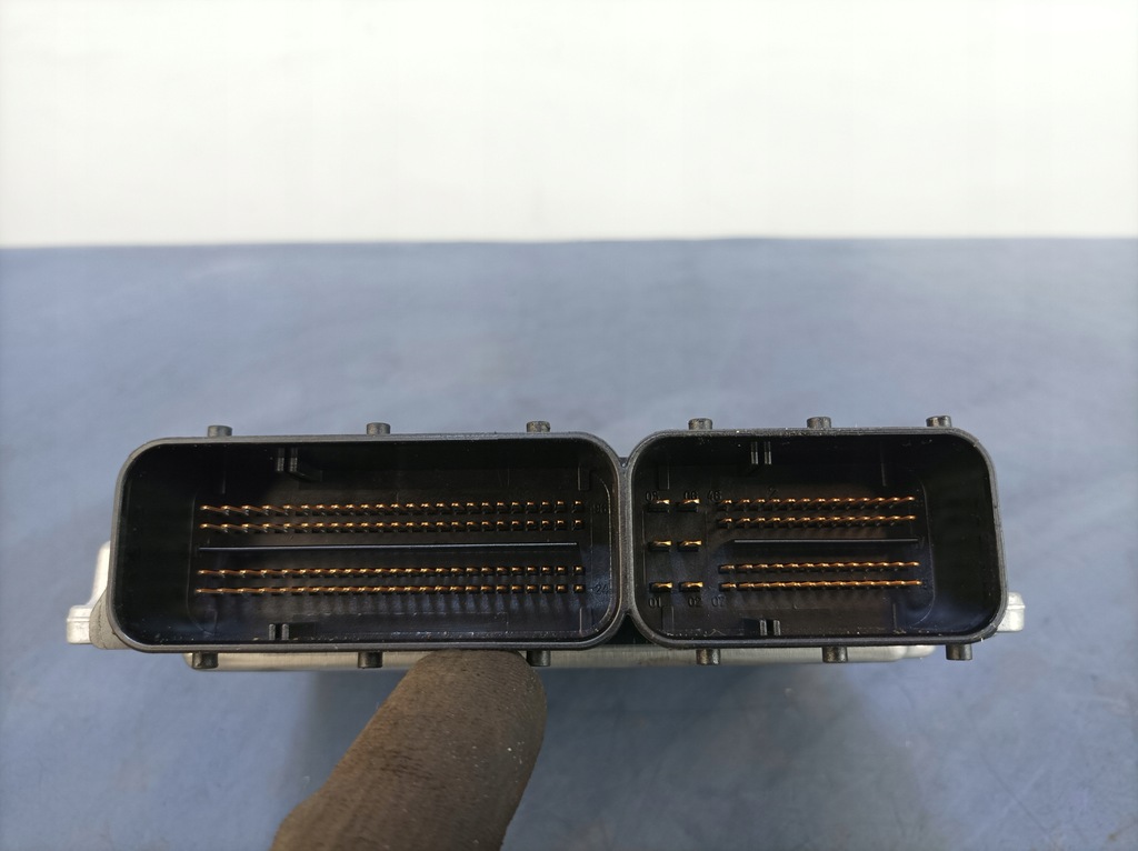 фото №4, Bmw 3 e90 e91 2.0 d блок керування двигуна 7804547