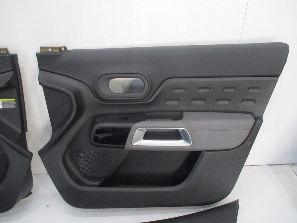 фото №4, Обивка дверь citroen c5 aircross перед