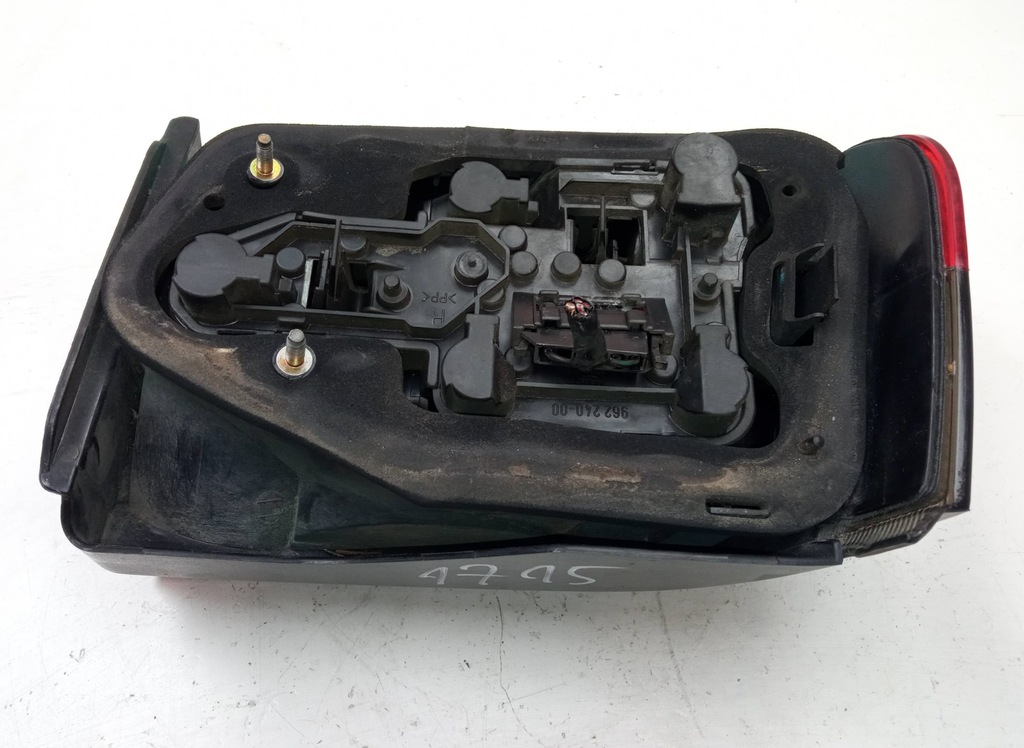 фото №7, Лампа правая задняя seat ibiza 1.9 td