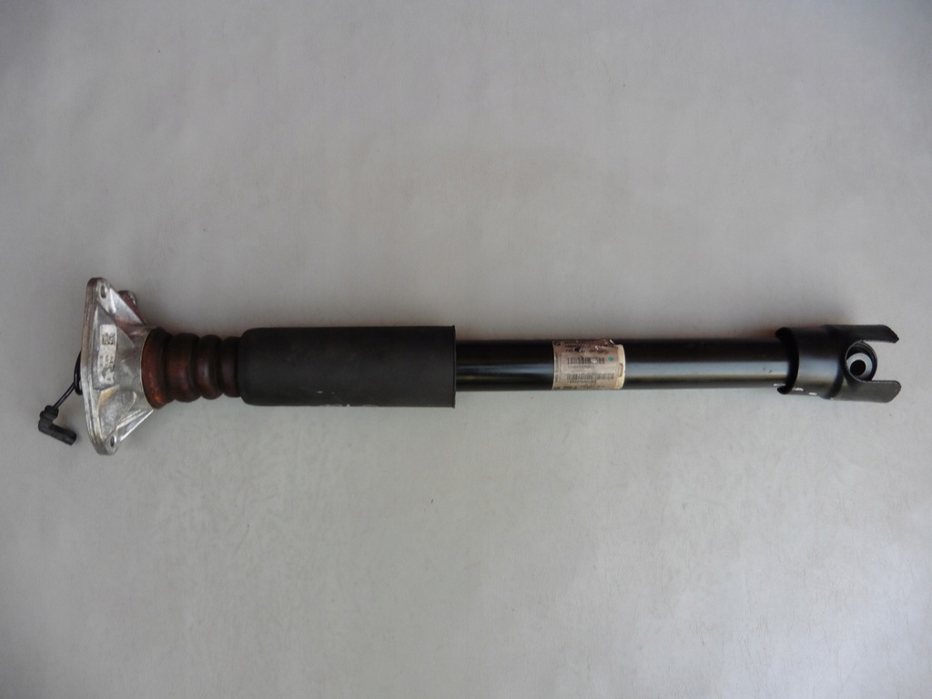 фото №1, Амортизатор задняя 6854808 bmw 2 f45 f46 vdc 2014r