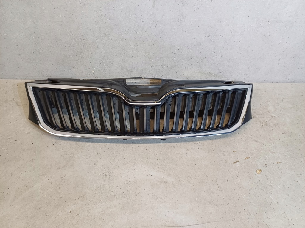 фото №1, Skoda оригінальний номер 5ja853668 решітка радіатора