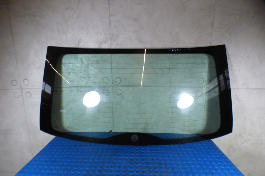 фото №1, Стекло крышки багажника задняя 5jj645049d skoda rapid spaceback 2014 rok