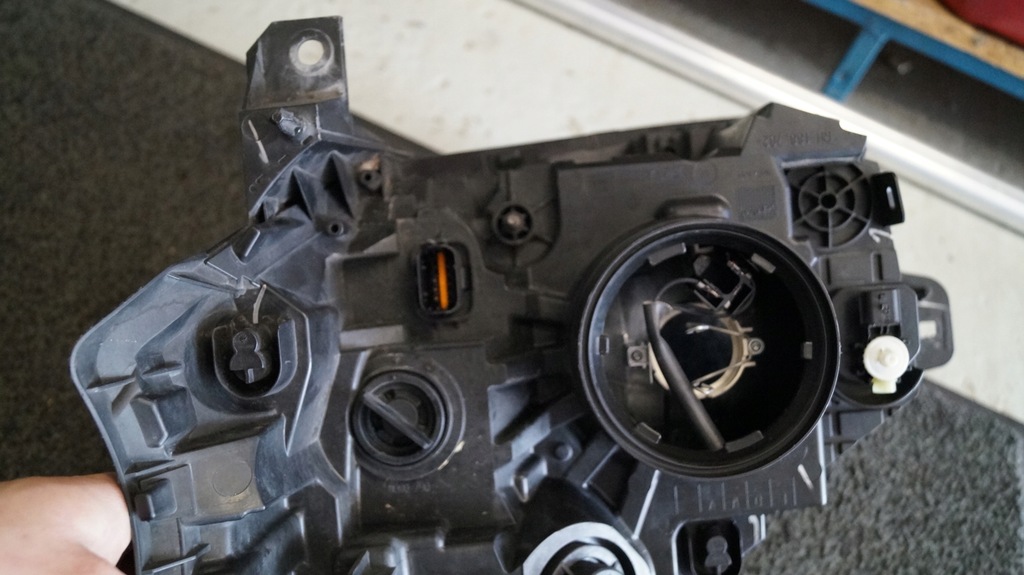 фото №5, Лампа фара правый opel vivaro b h4 2014-2019