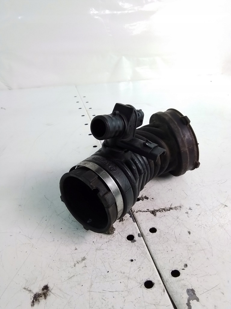 фото №1, M6 труба клапан воздуха opel astra j 2.0cdti 55580574