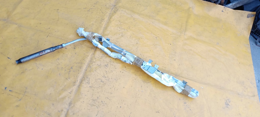 фото №10, Шторка безопасности воздушная правая mazda 5 03-08r