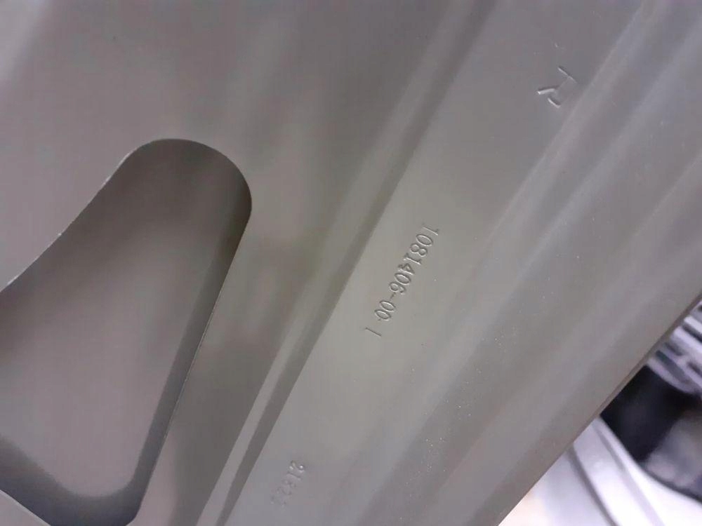 Крыло  передний перед правый  tesla model 3 2017- новый оригинал Недорого