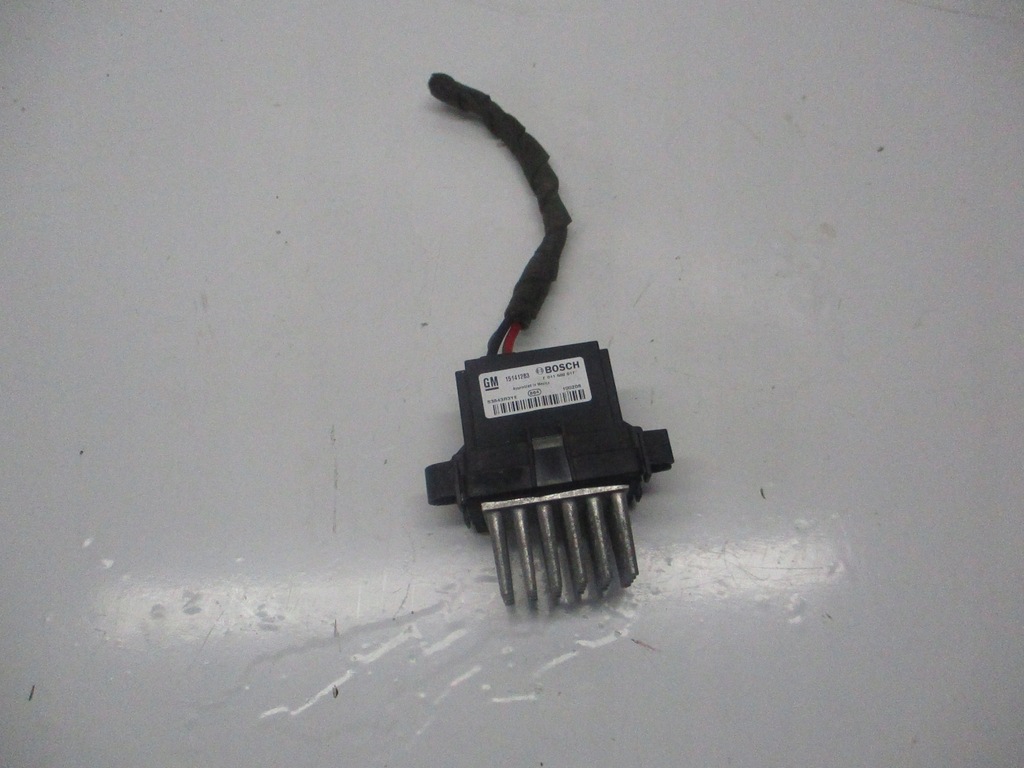 фото №1, Opel insignia a резистор обдув вентилятор 15141283 + штекер