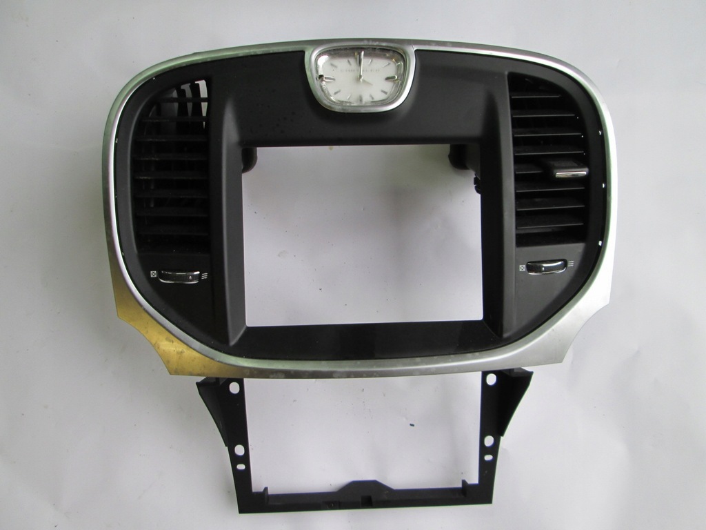 фото №7, Chrysler 300 ii 13r dekor панель рамка navi приладова панель радіо ґрати повітря