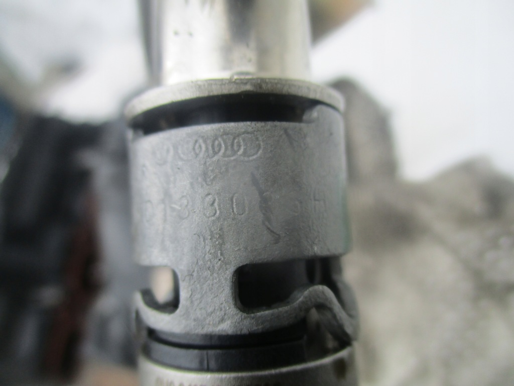 фото №9, Bentley audi s6 s7 rs7 s8 4.0 tfsi молдинг форсунки