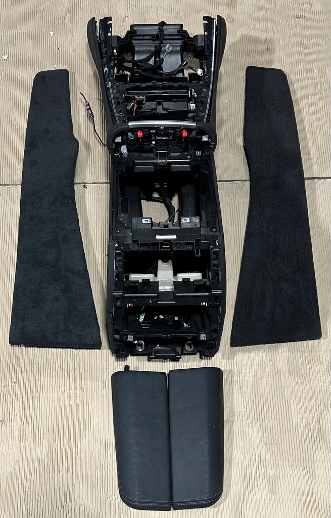 фото №7, Салон сидіння заднє сидіння обшивки оббивка bmw x5 g05 чорні