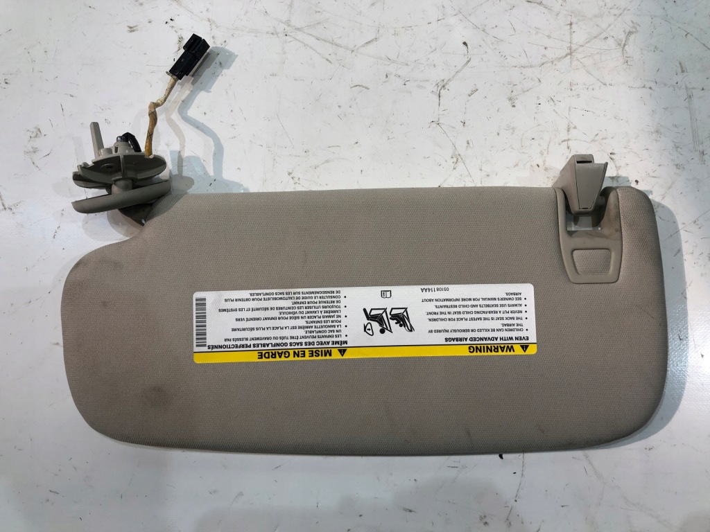 фото №3, Grand cherokee wk2 козырёк солнцезащитный правый