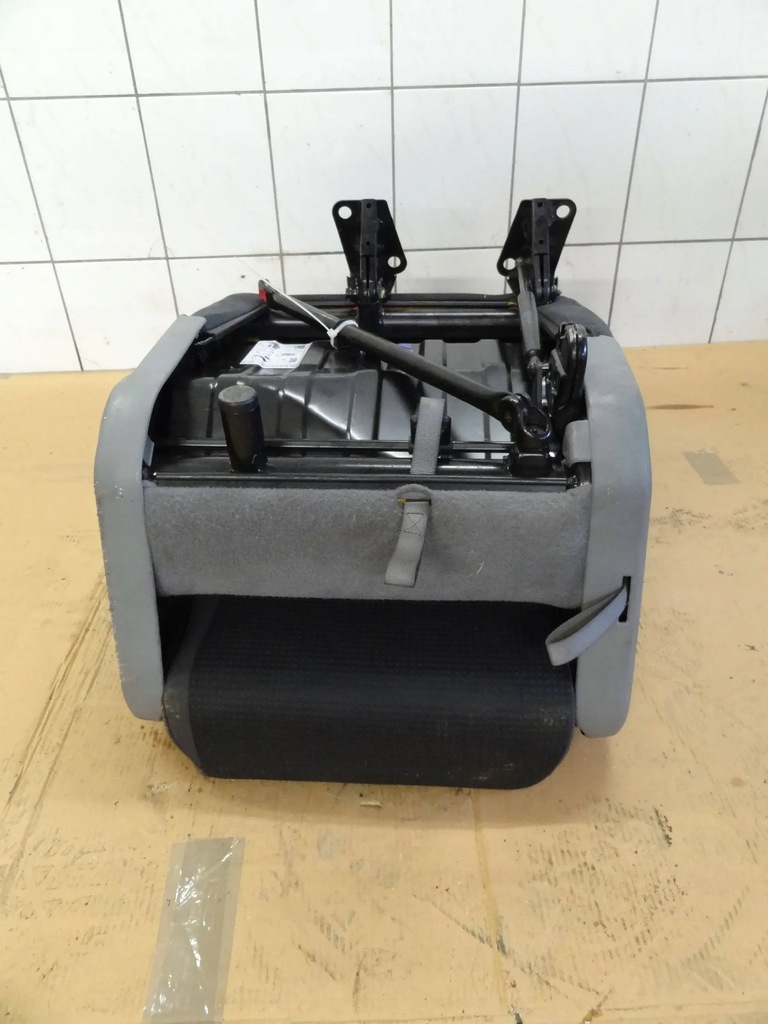 фото №12, Vw caddy iii maxi 2010 сиденья 2 ряд комплект