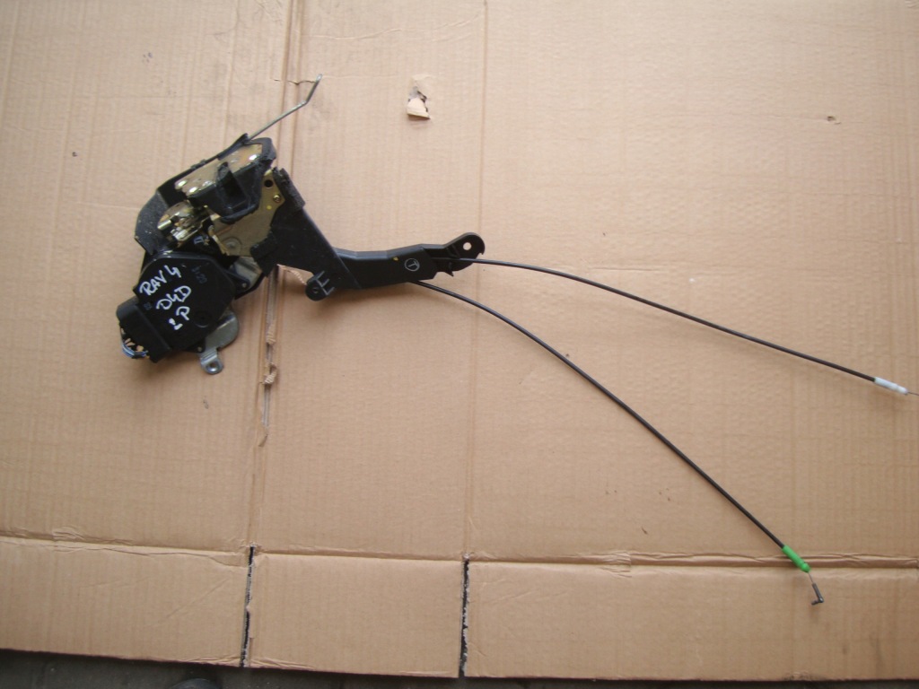 фото №1, Toyota rav4 00-05 замок дверь левый передний eu