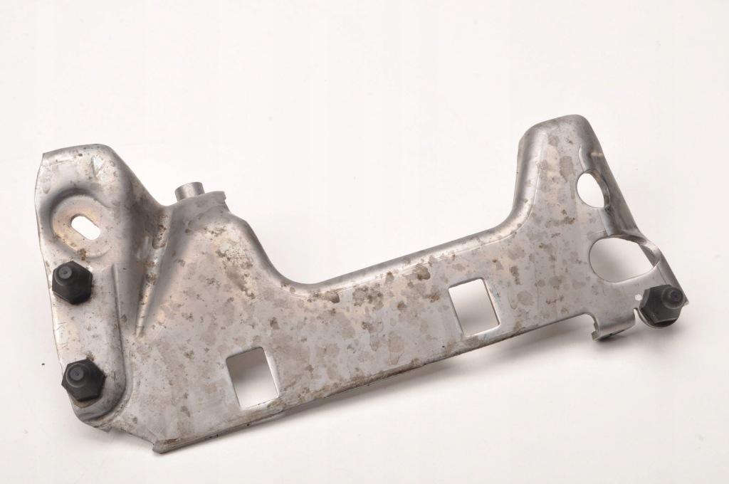 фото №1, Aston martin db11 4.0 кронштейн кронштейн интеркулер a1770902741