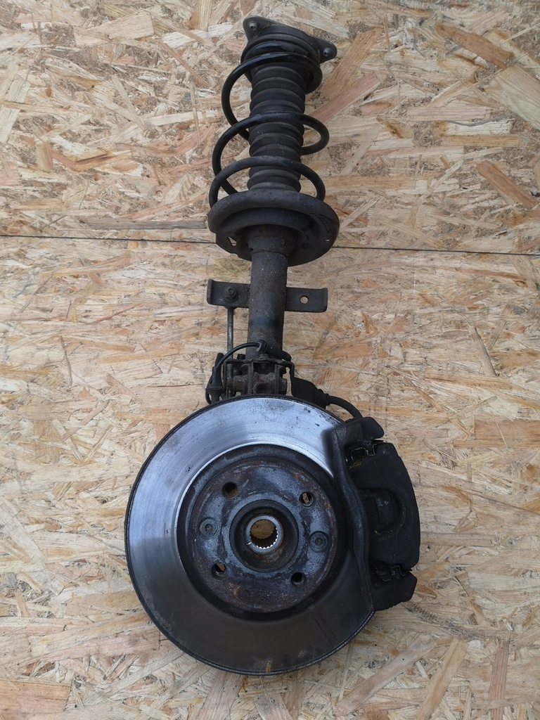 фото №1, Renault clio iv амортизационная стойка поворотный кулак правый перед