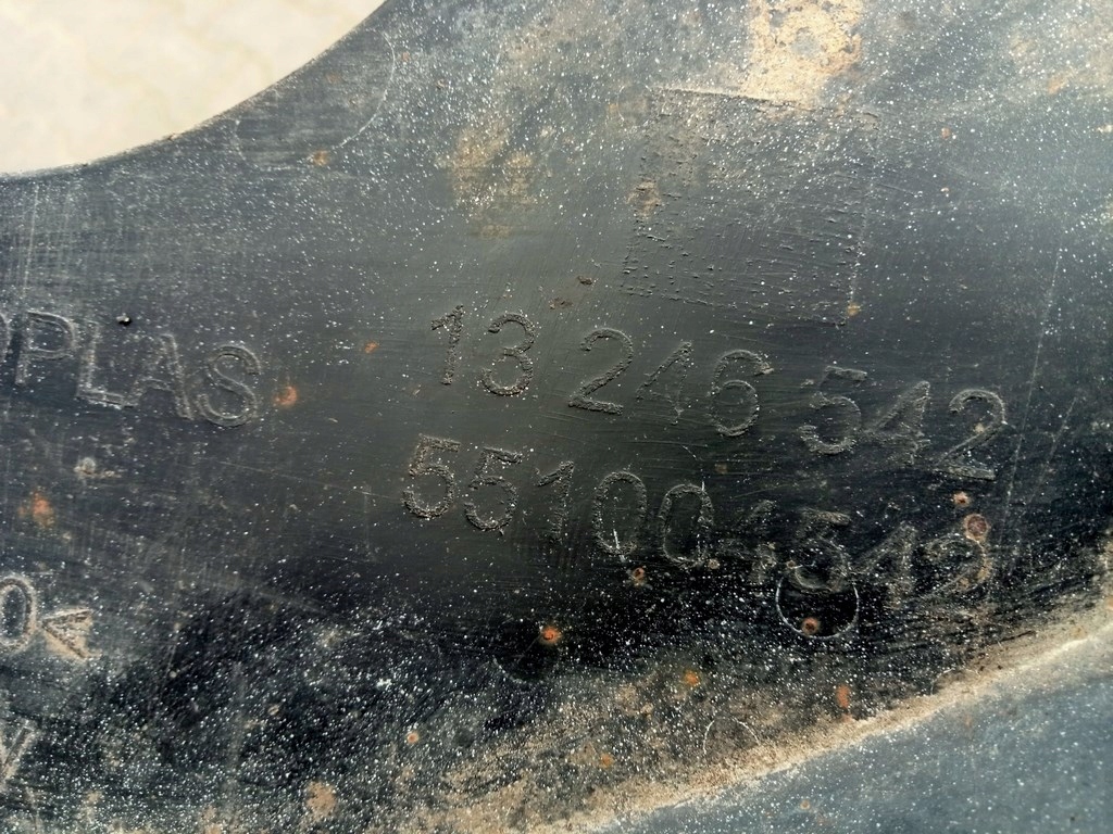 фото №10, Opel insignia a kombi - спойлер дифузор бампера задня 13246542