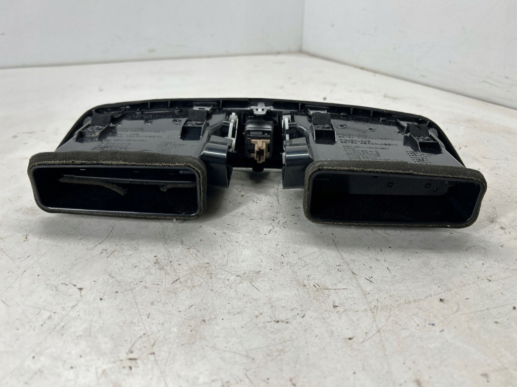 фото №8, Решётка обдув панели приборной панели nissan rogue 687504ba0a