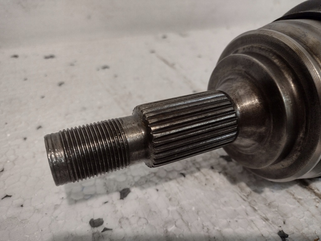 Peugeot оригинальный номер 9677561480 приводной вал правая в Украине