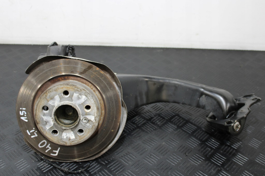 фото №1, Поворотный кулак левый задняя bmw 1 f40 1,5i