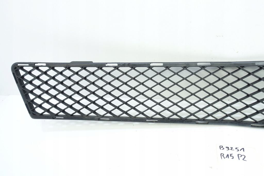 Решітка середня бампера перед mercedes r рестайлінг в Україні