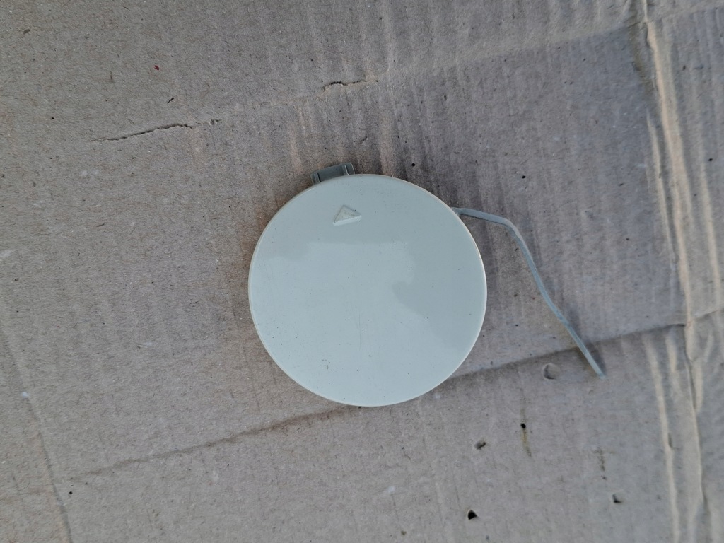 Купити Mini clubman f54 заглушка фаркоп правий задній 7373640